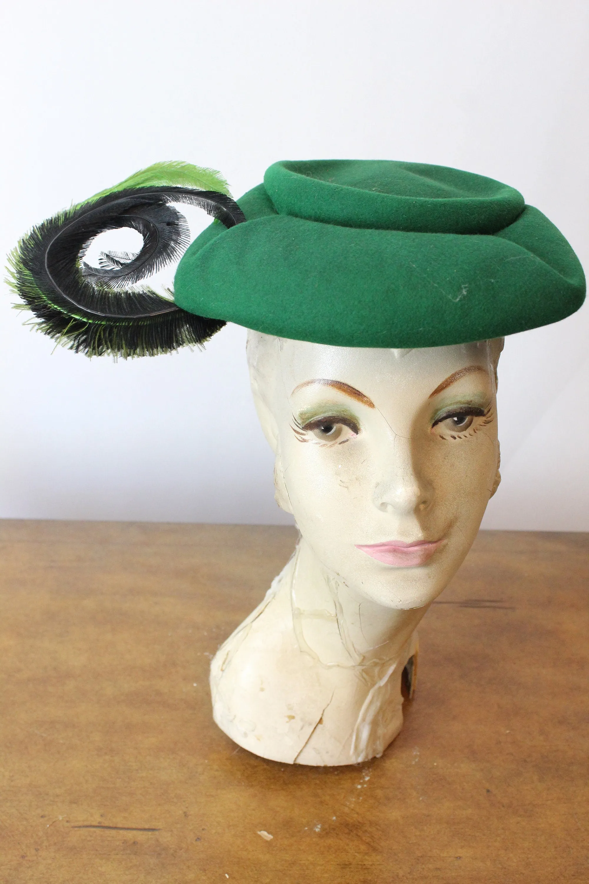 1940s CARSON PIRIE SCOTT green tilt hat bumper  | new fall