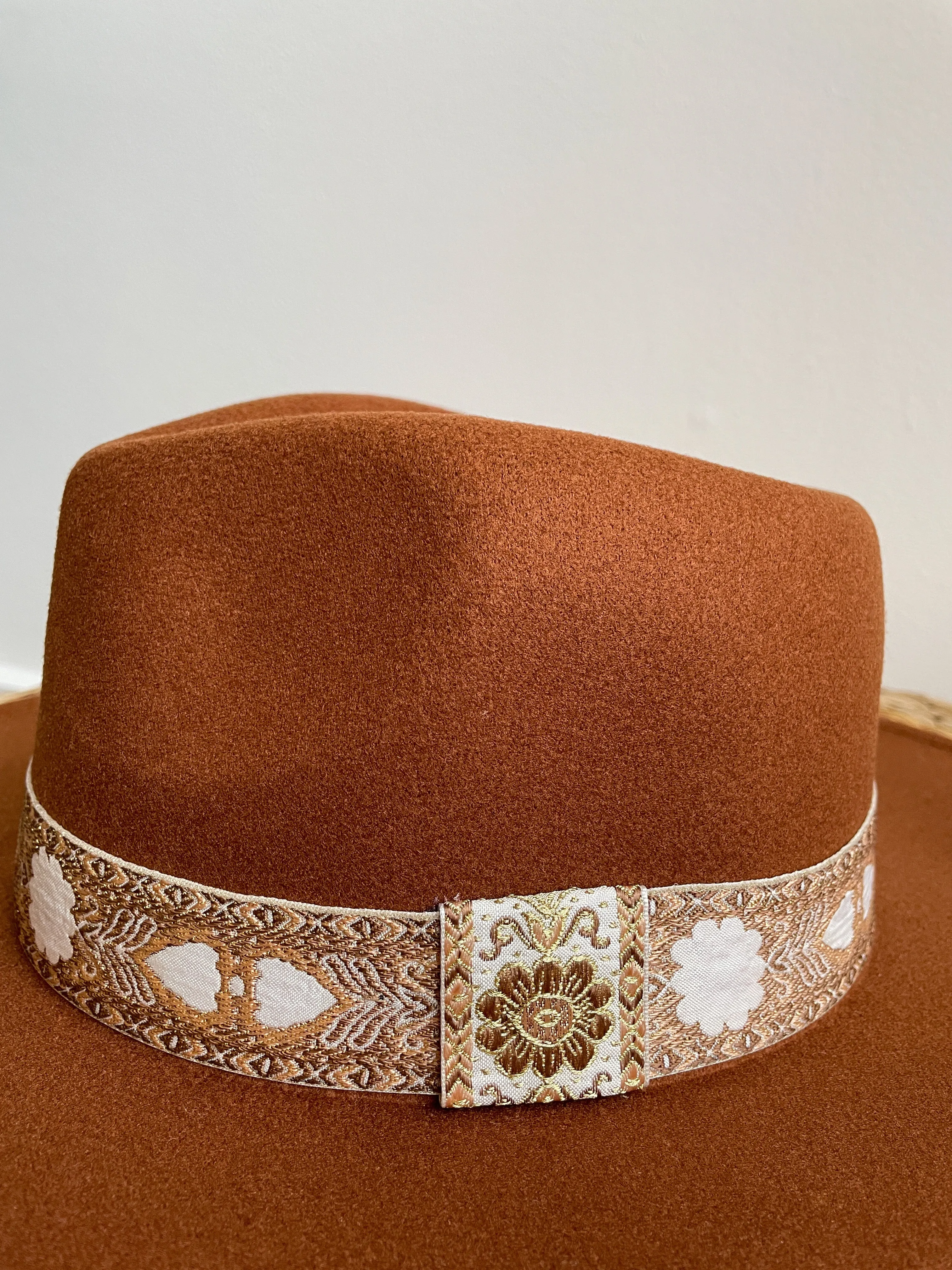 Aurabella Felt Wide Brim Rancher (Rust)