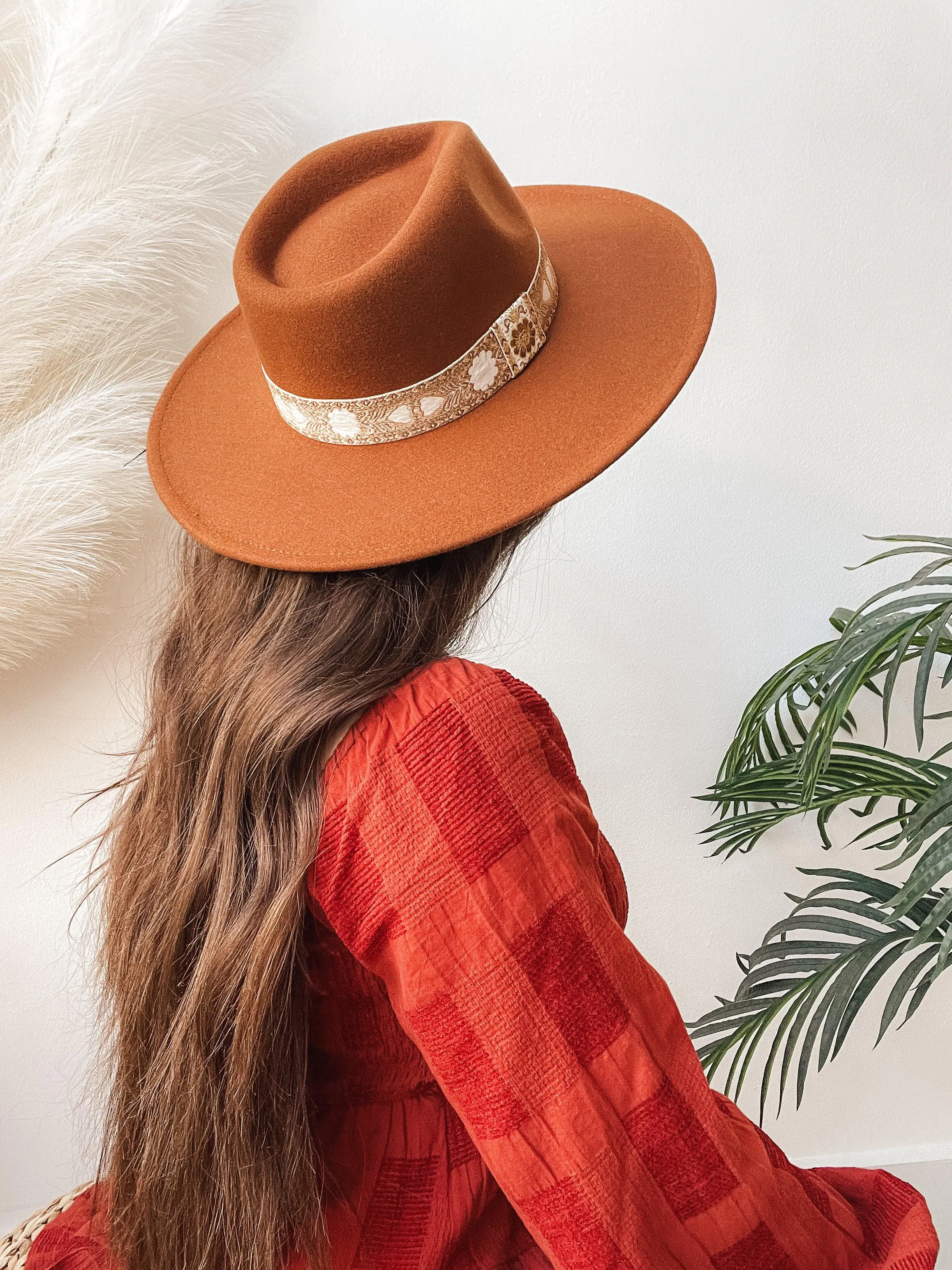 Aurabella Felt Wide Brim Rancher (Rust)