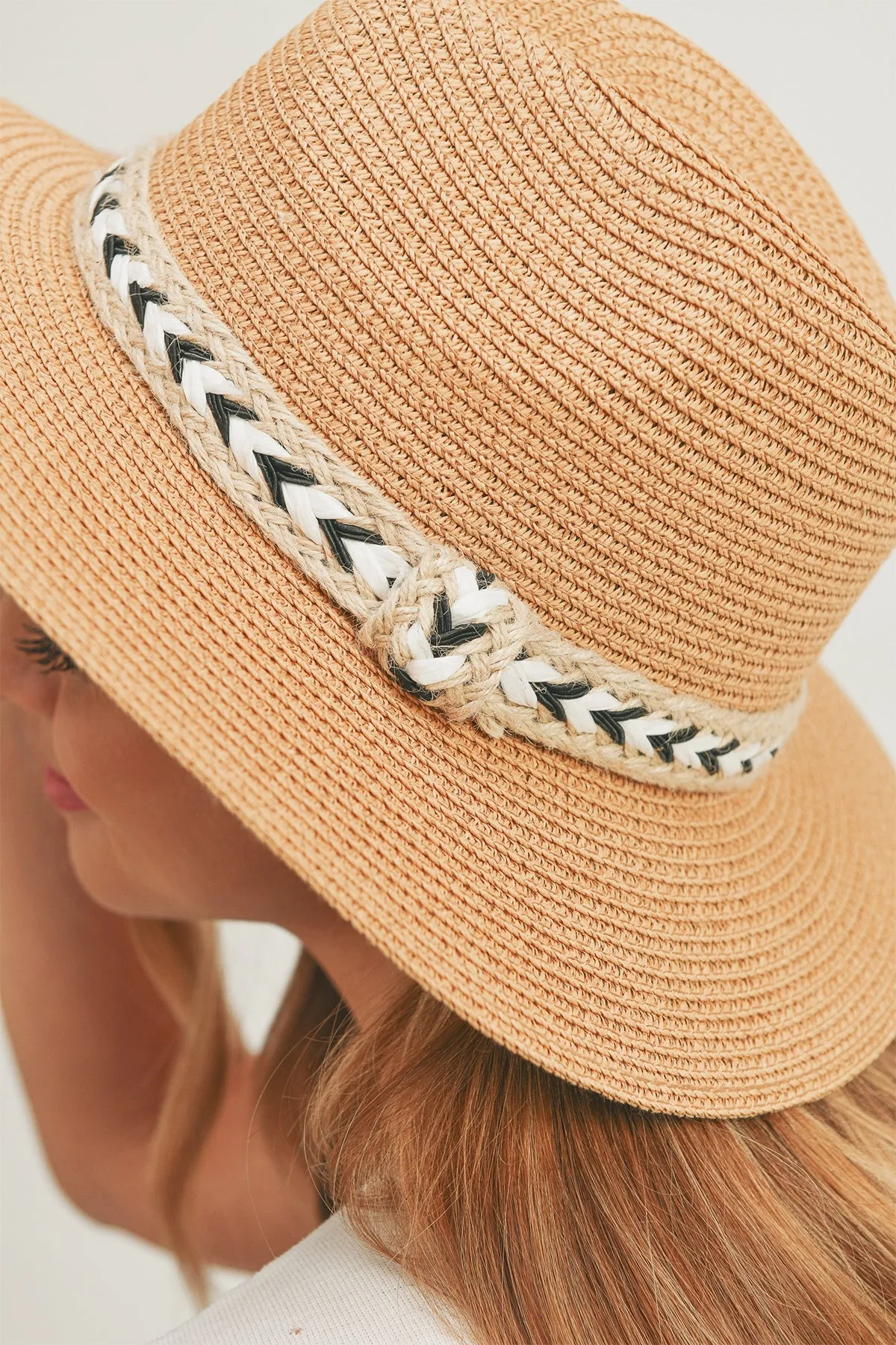 BLACK AND WHITE BRAIDED JUTE BAND PANAMA HAT