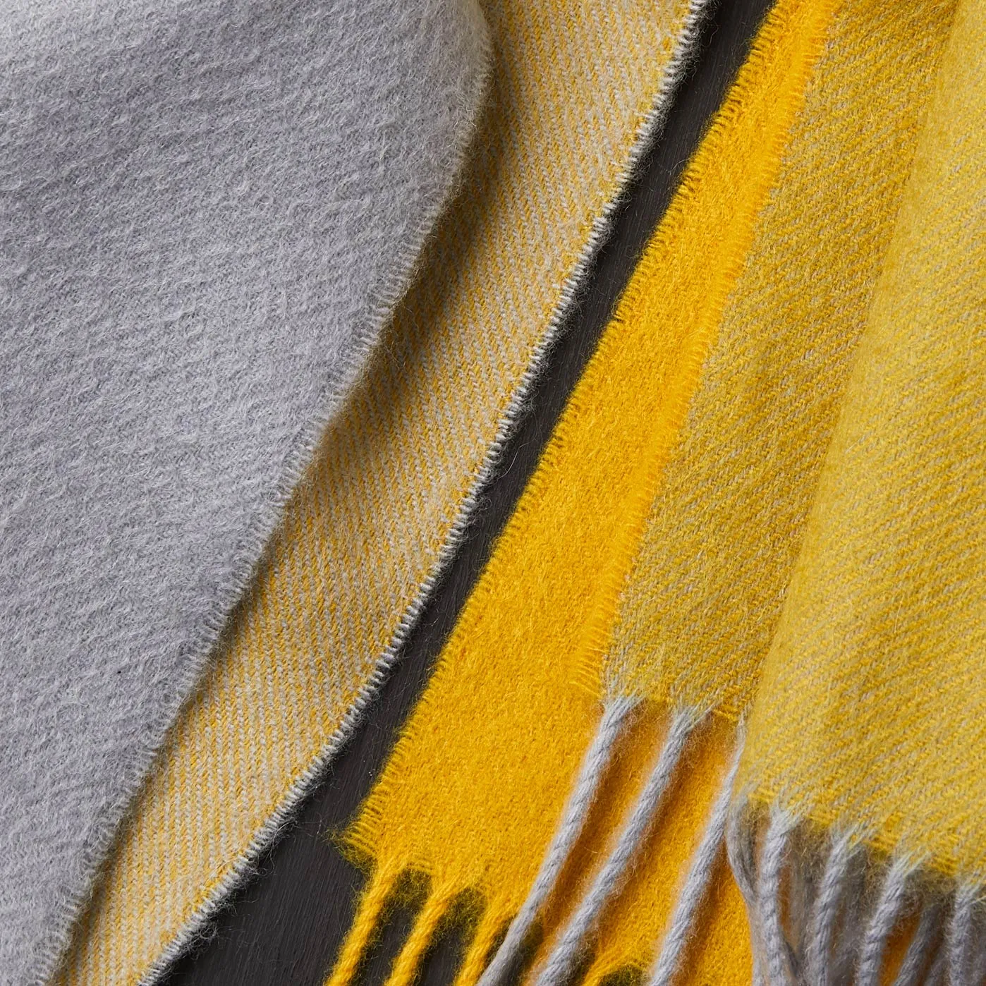 Cashmere Scarf in Yellow and Grey