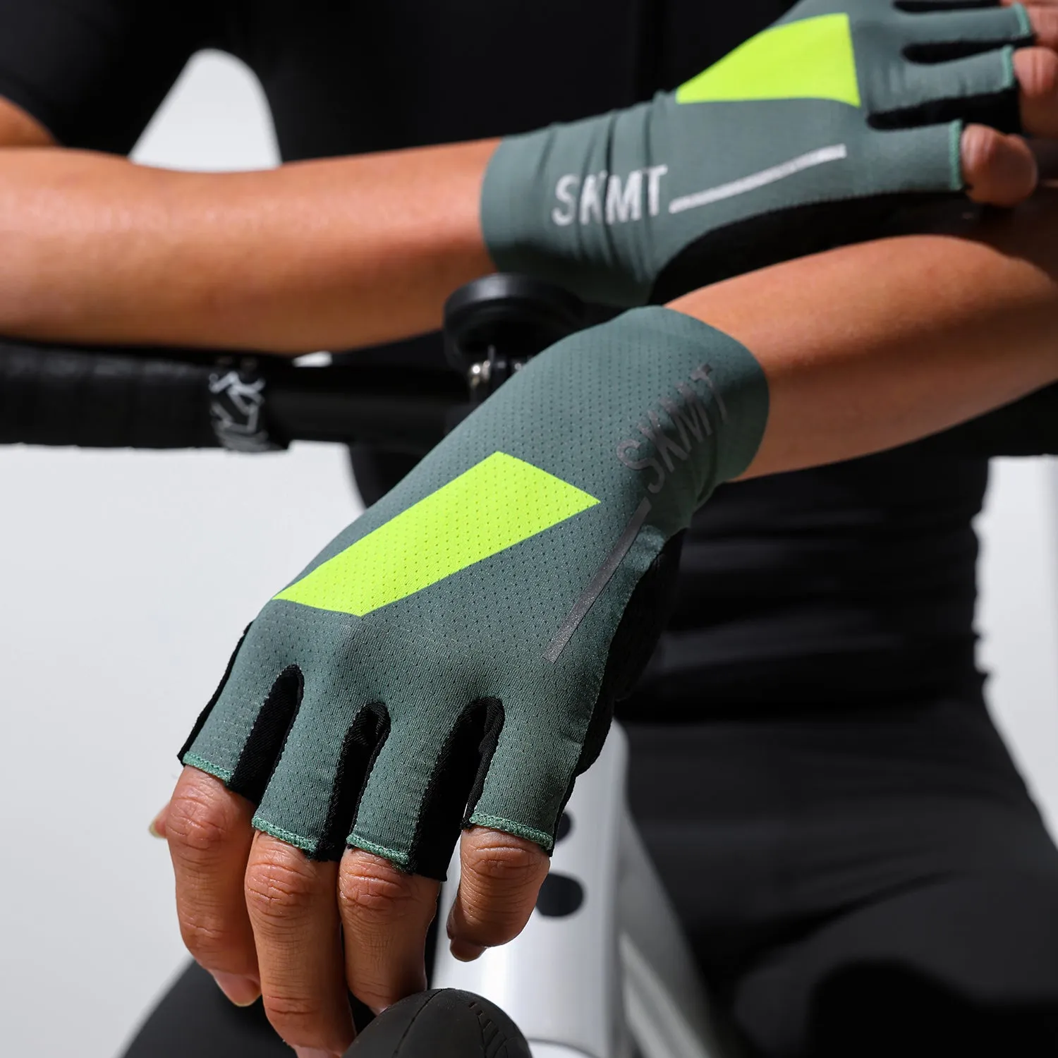 Cycling Half Finger Gloves Number 1 Aloe Vera Green