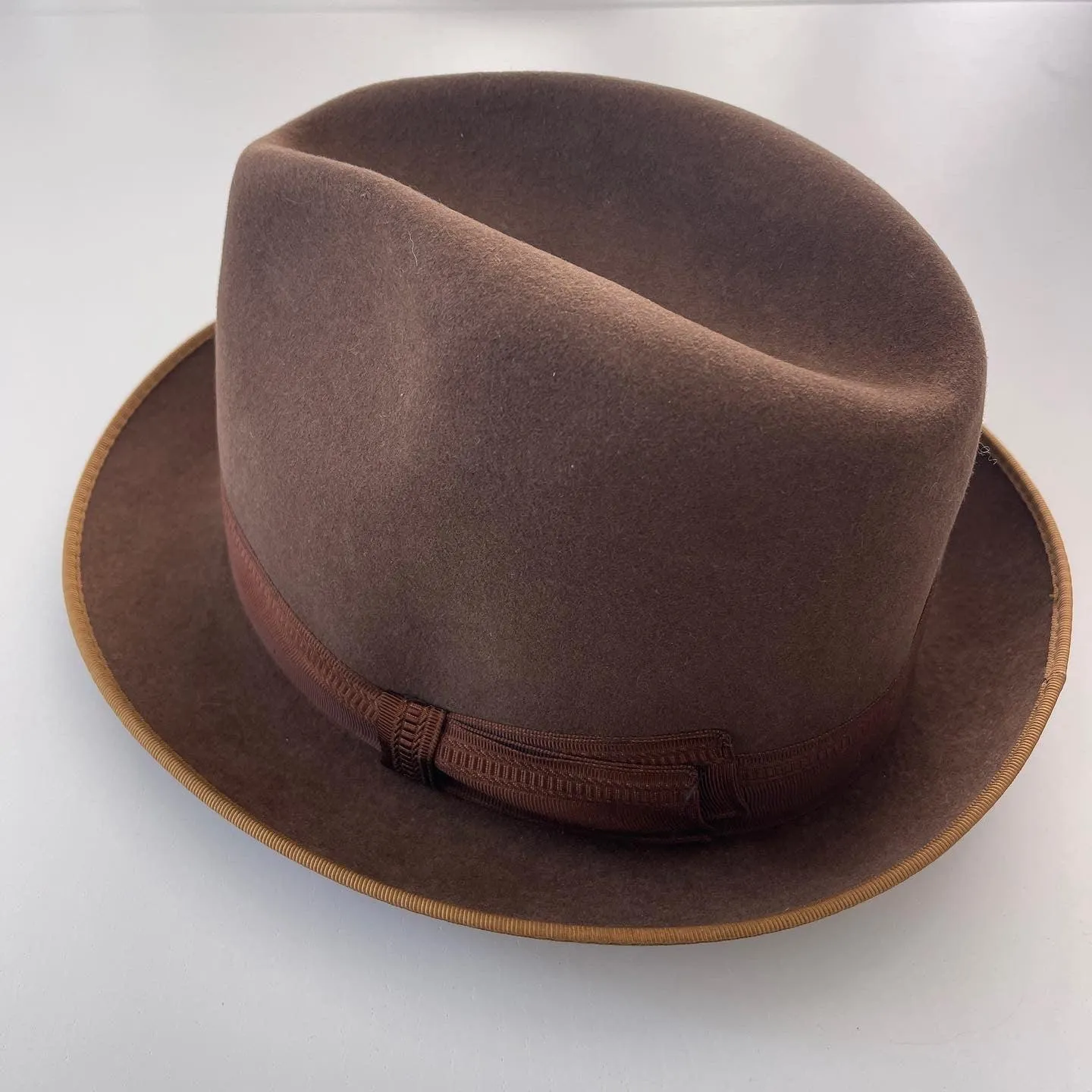 ELEGANCE Vintage Hat