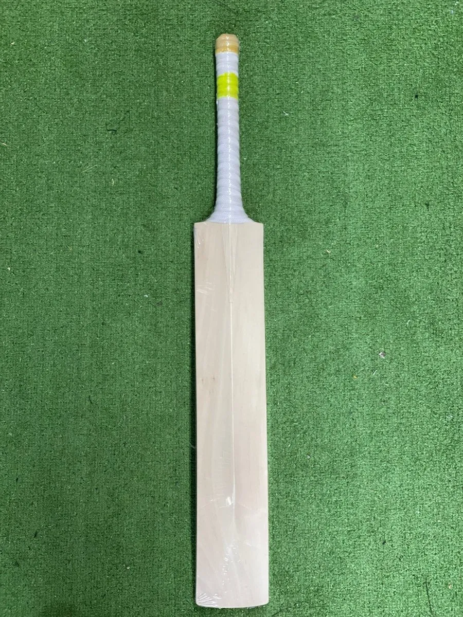 English Willow Bat With Massive 45mm   Edges   Cricket Batting Gloves RP-14 Combo