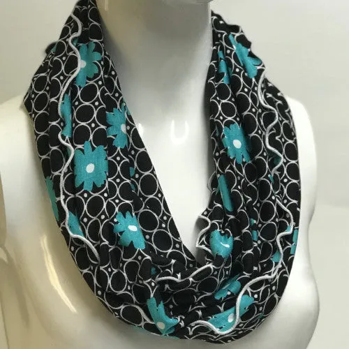 Retro Blue Daisy Eternity Scarf