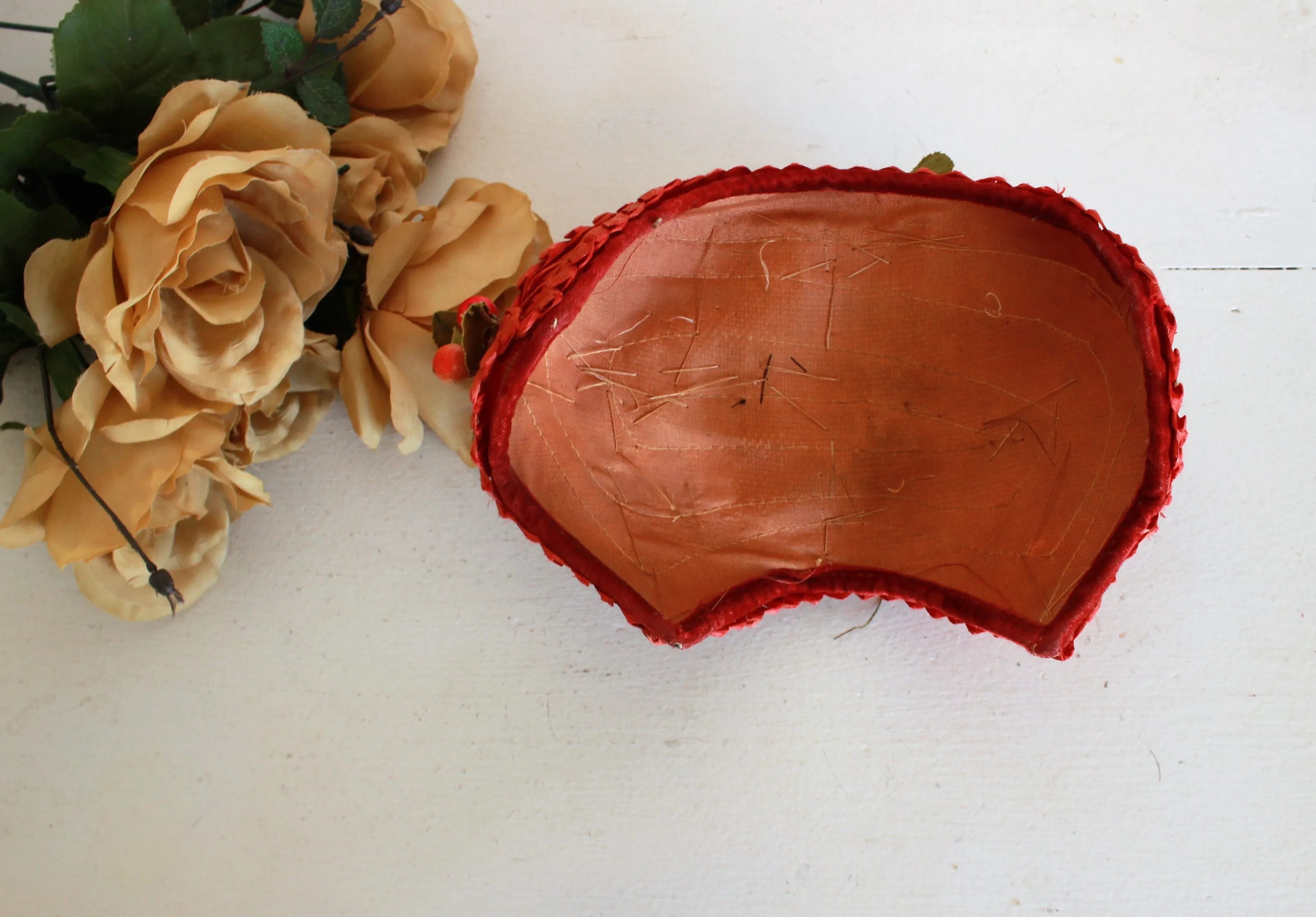 Vintage 1940s Curvette Hat in Red Straw with Berries and Flowers