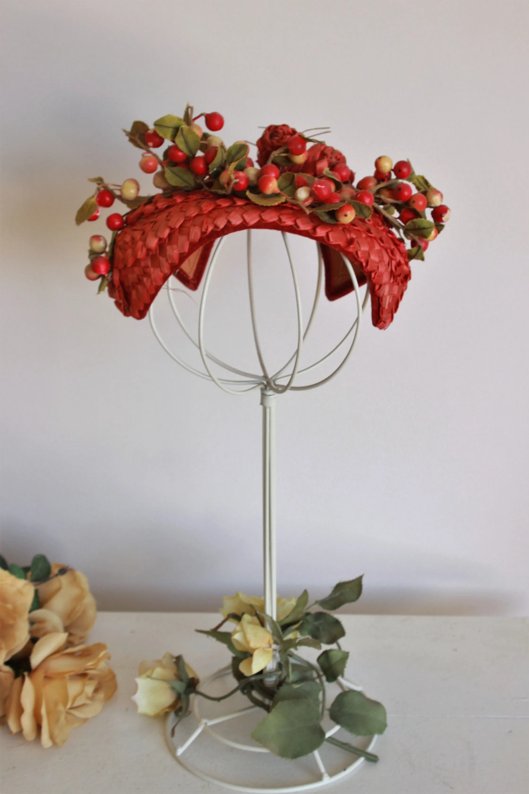 Vintage 1940s Curvette Hat in Red Straw with Berries and Flowers