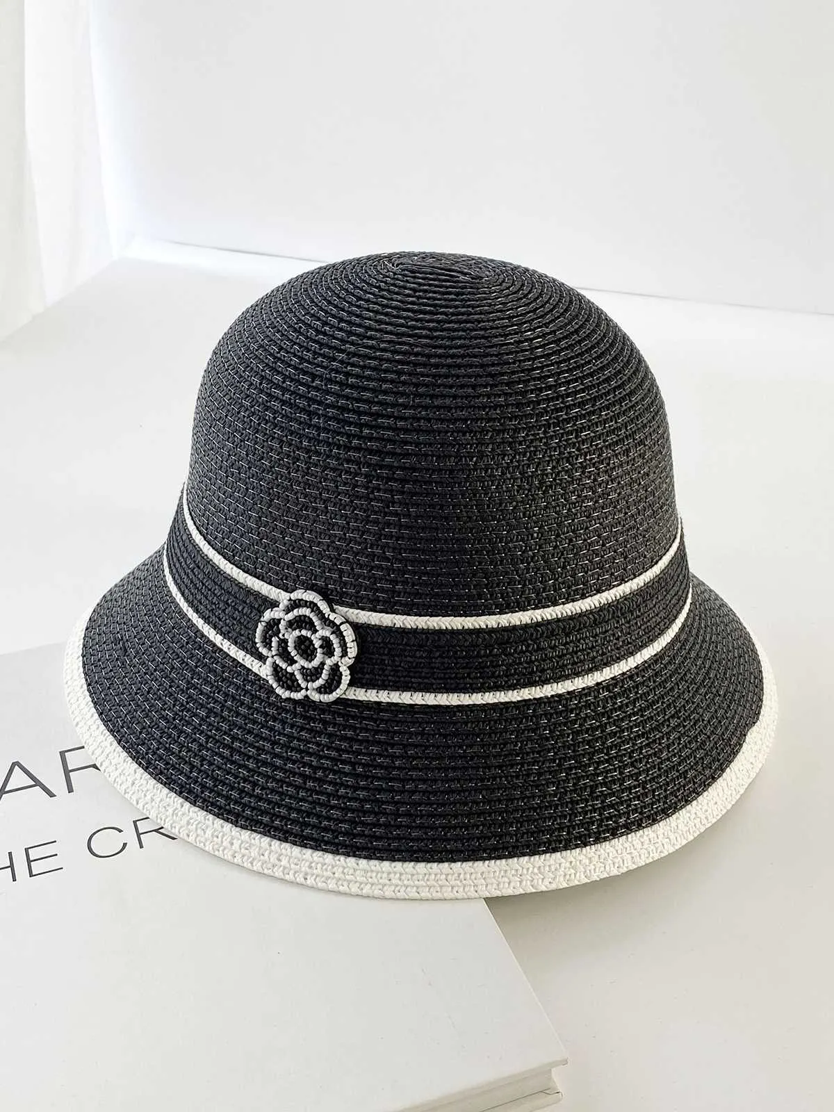 Vintage Elegant Camellia Contrast Straw Hat